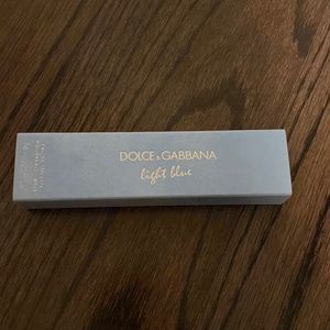 Dolce & Gabbana light blue roller toilette brand new